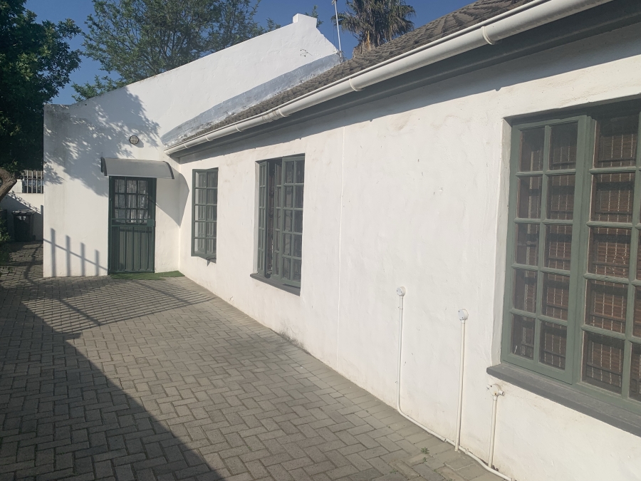 6 Bedroom Property for Sale in Table View Western Cape